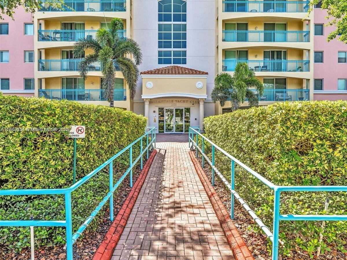 HALLANDALE BEACH PRIVATE - Residential Lease
