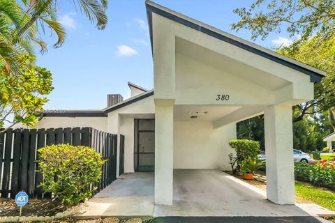 Tiny photo for 380 Fairway Cir #46, Weston, FL 33326 (MLS # A12007227)