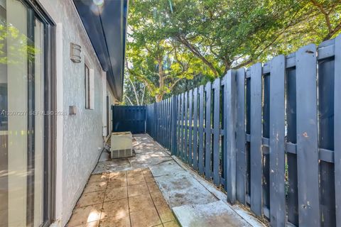 Tiny photo for 380 Fairway Cir #46, Weston, FL 33326 (MLS # A12007227)