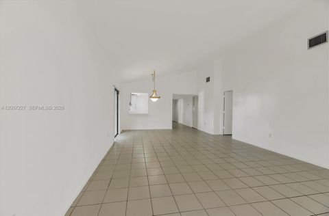 Tiny photo for 380 Fairway Cir #46, Weston, FL 33326 (MLS # A12007227)