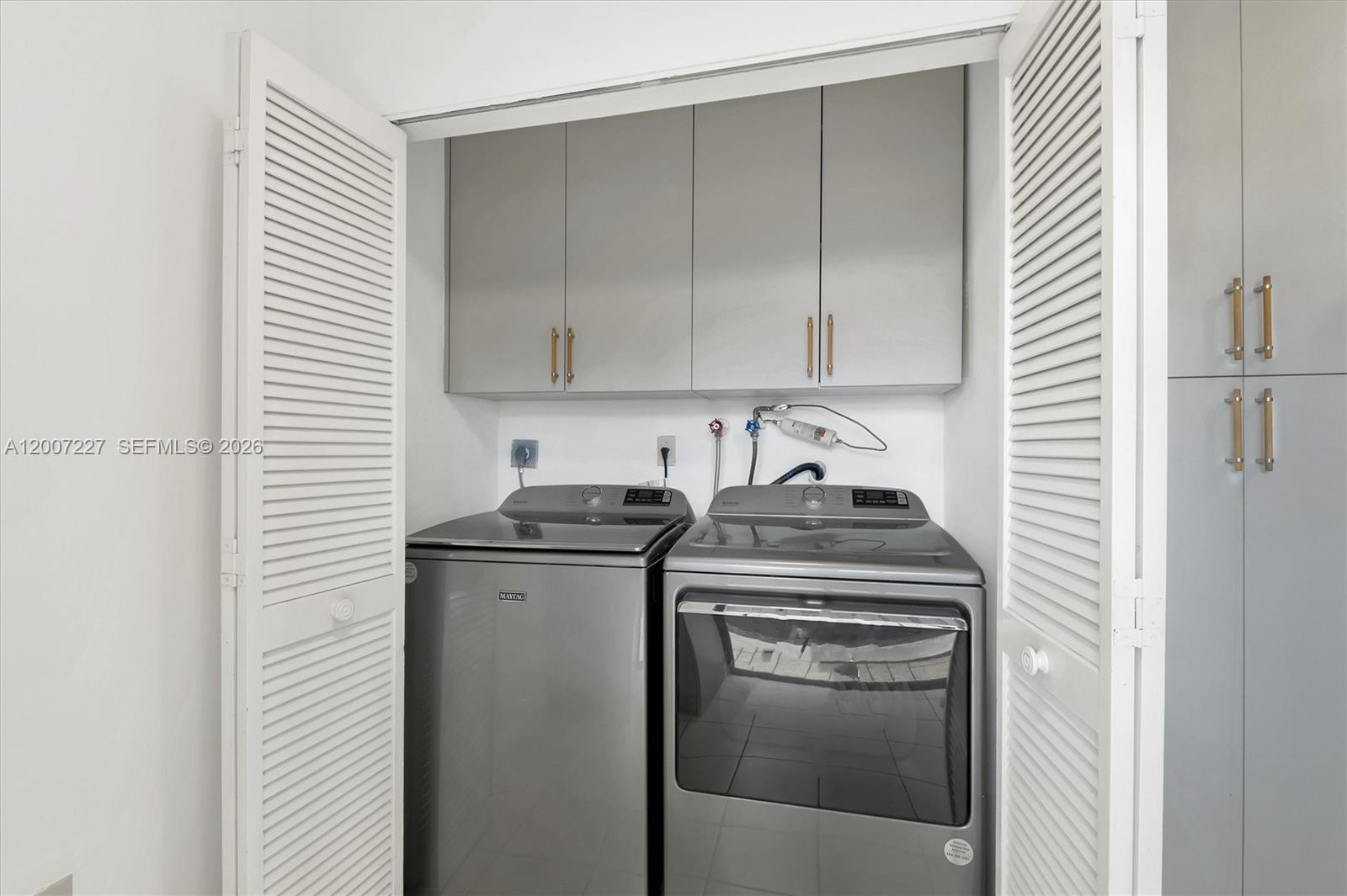 VILLAS AT BONAVENTURE IN - Residential