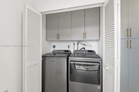 Tiny photo for 380 Fairway Cir #46, Weston, FL 33326 (MLS # A12007227)