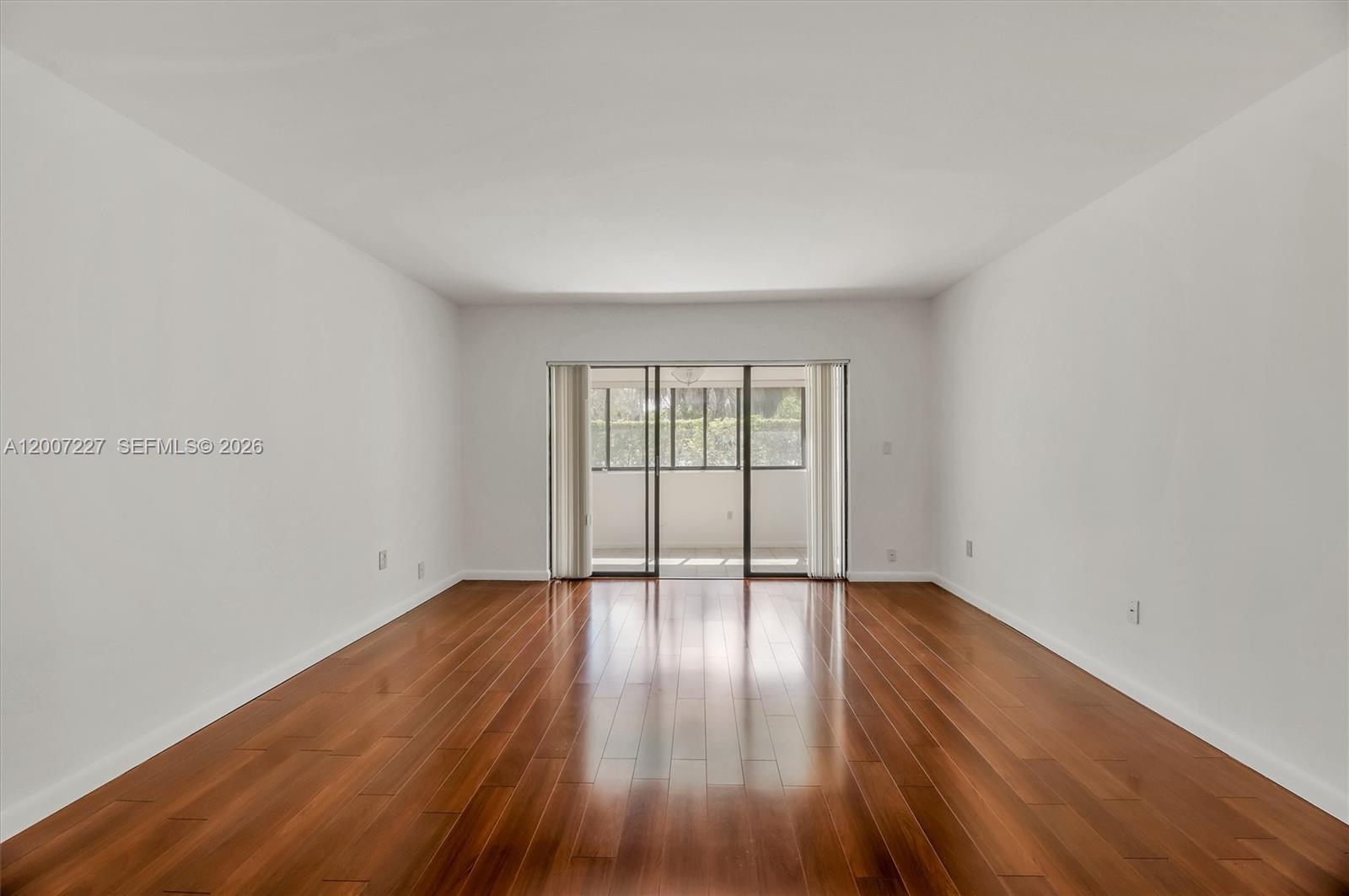 VILLAS AT BONAVENTURE IN - Residential