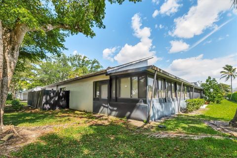 Tiny photo for 380 Fairway Cir #46, Weston, FL 33326 (MLS # A12007227)