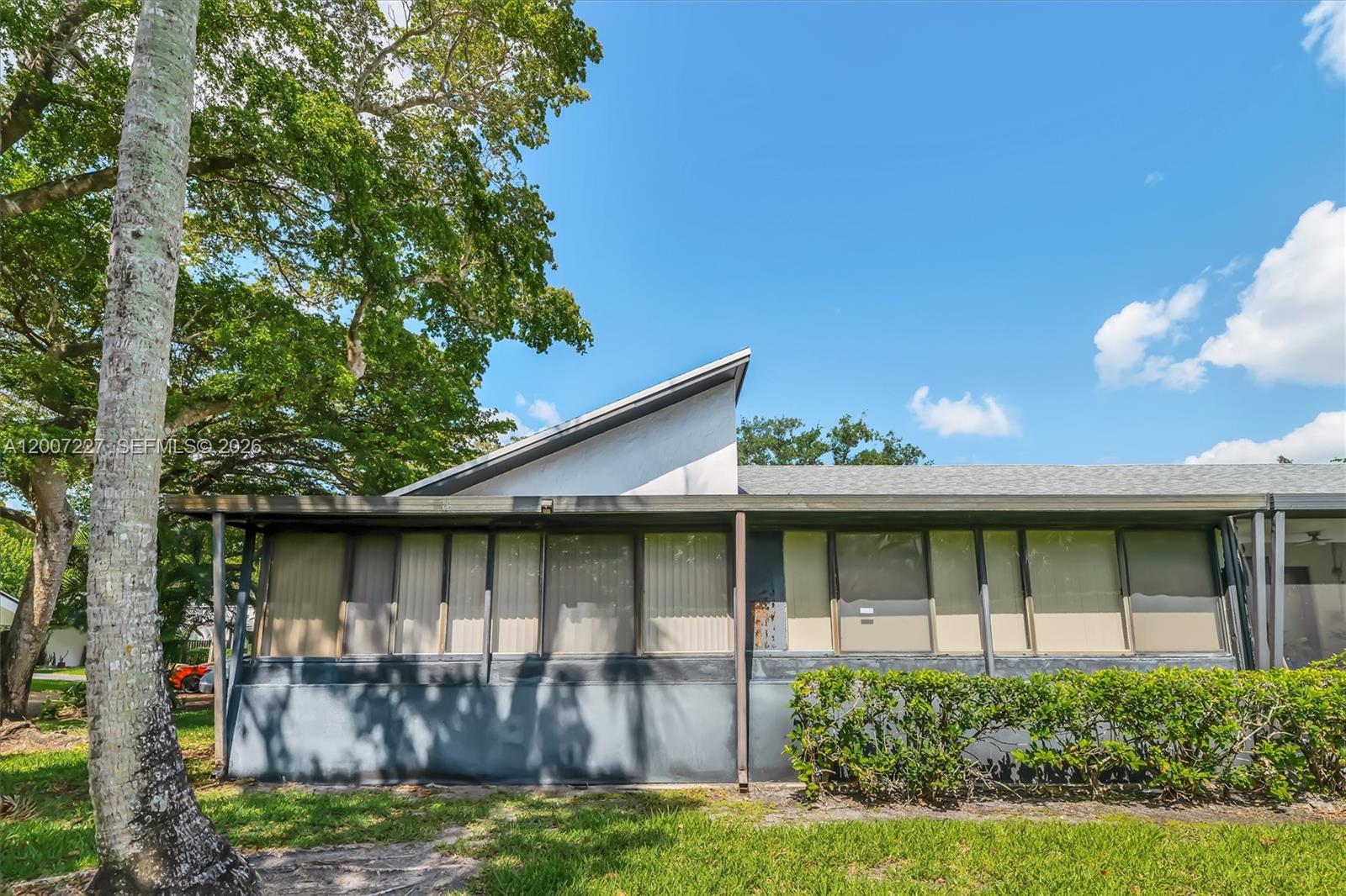 VILLAS AT BONAVENTURE IN - Residential