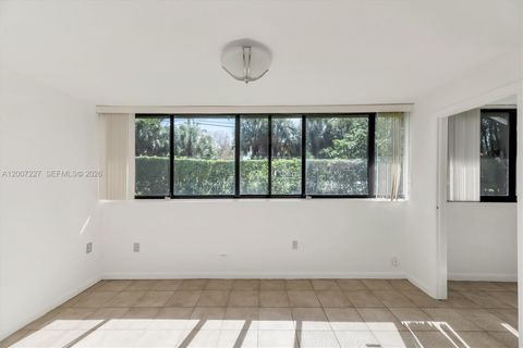 Tiny photo for 380 Fairway Cir #46, Weston, FL 33326 (MLS # A12007227)