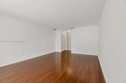 Tiny photo for 380 Fairway Cir #46, Weston, FL 33326 (MLS # A12007227)