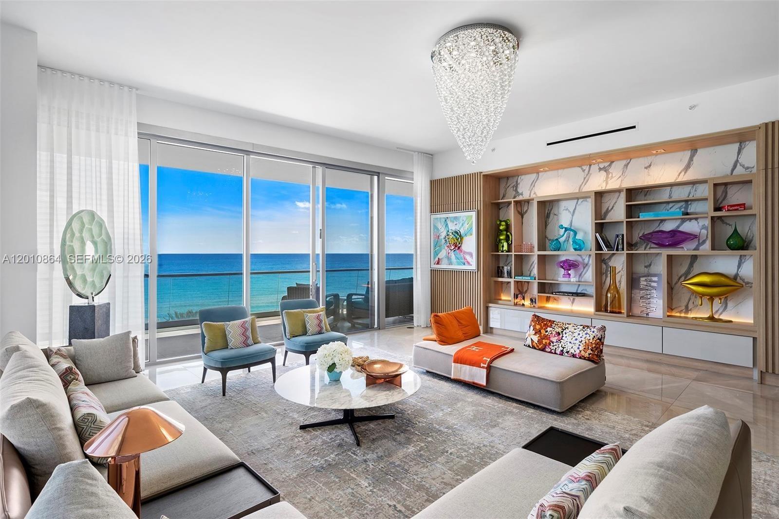 TURNBERRY OCEAN CLUB - Residential