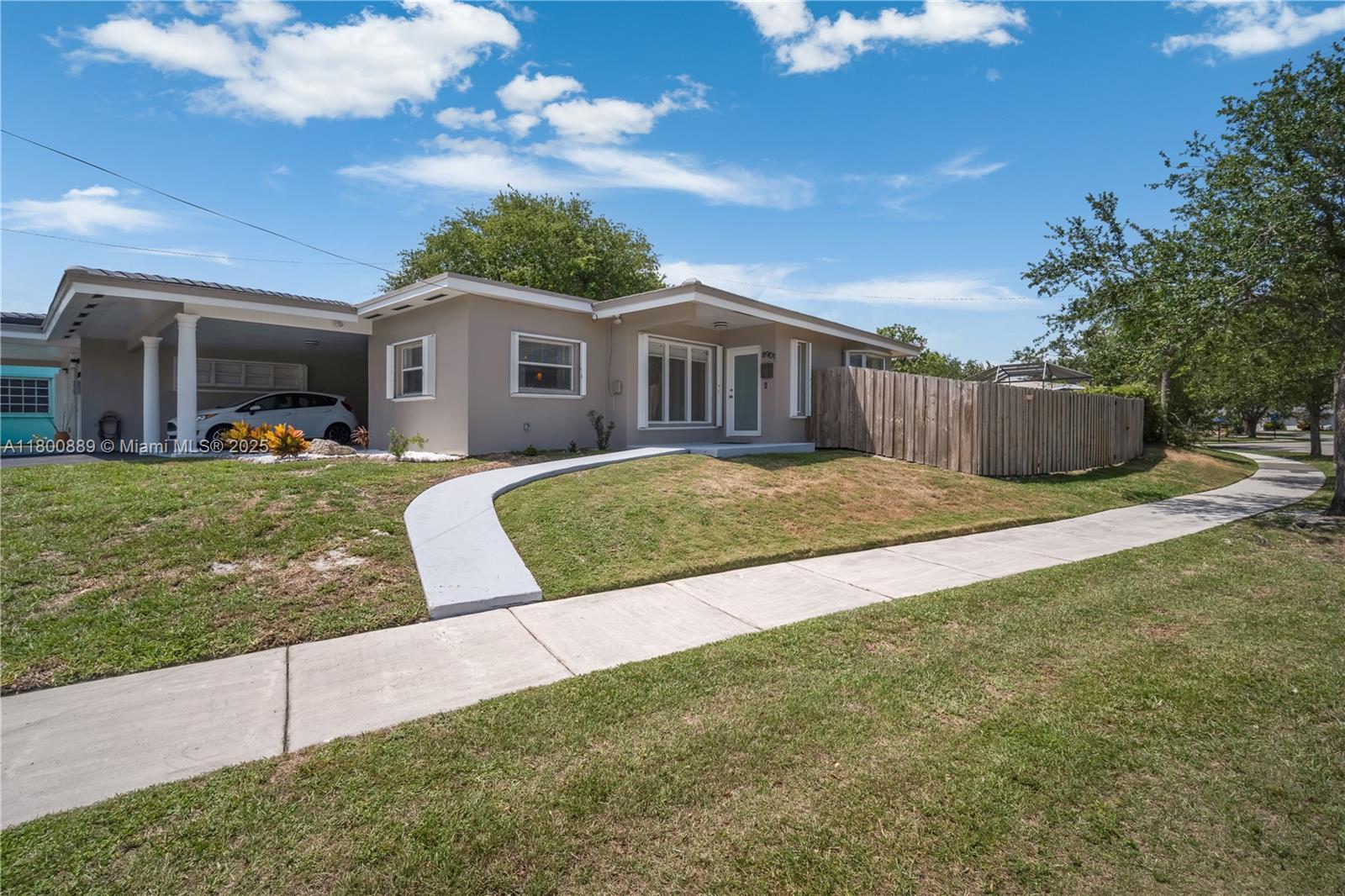8901 SW 149th Ter Right side