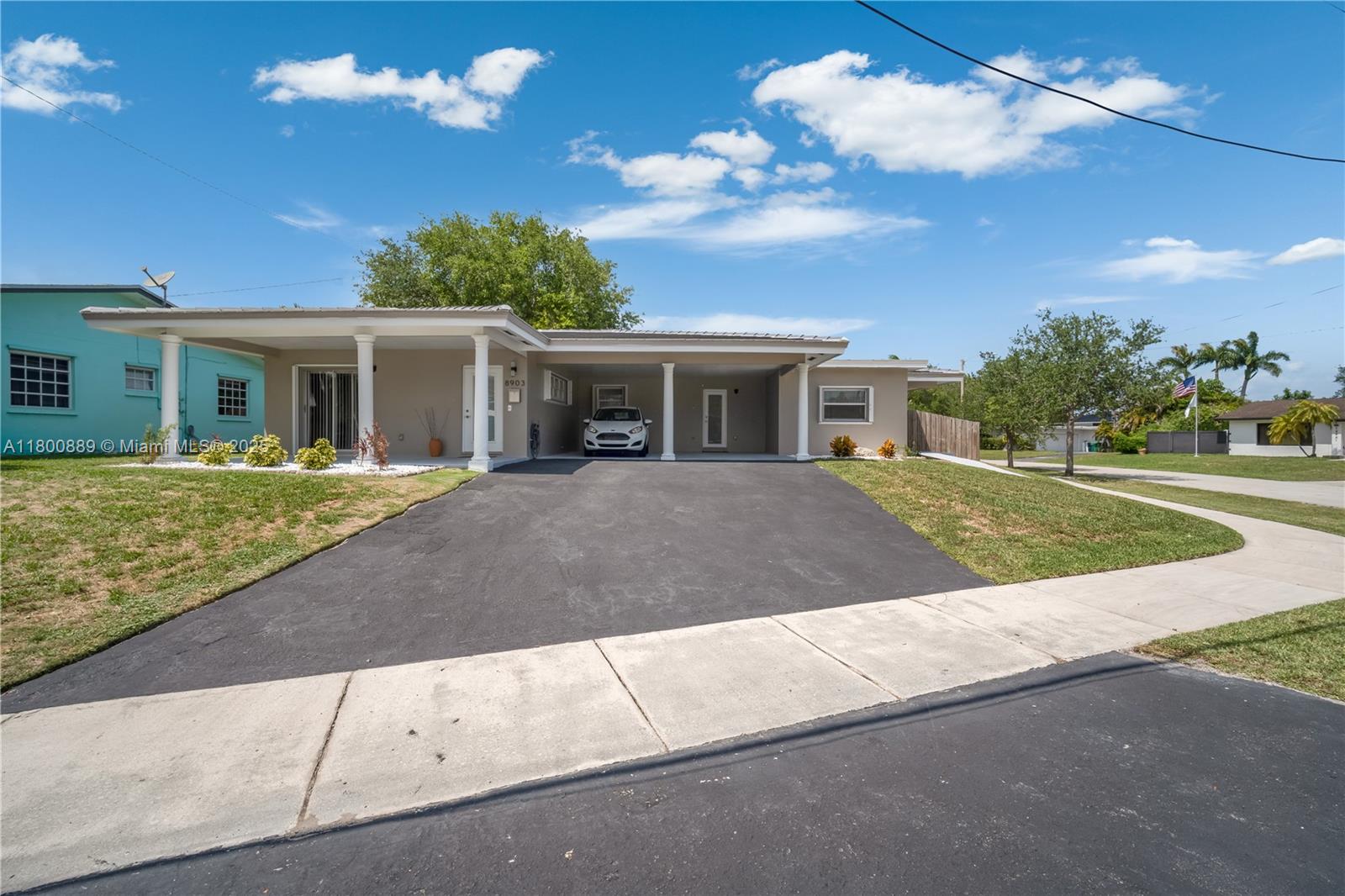 8901 SW 149th Ter Right side