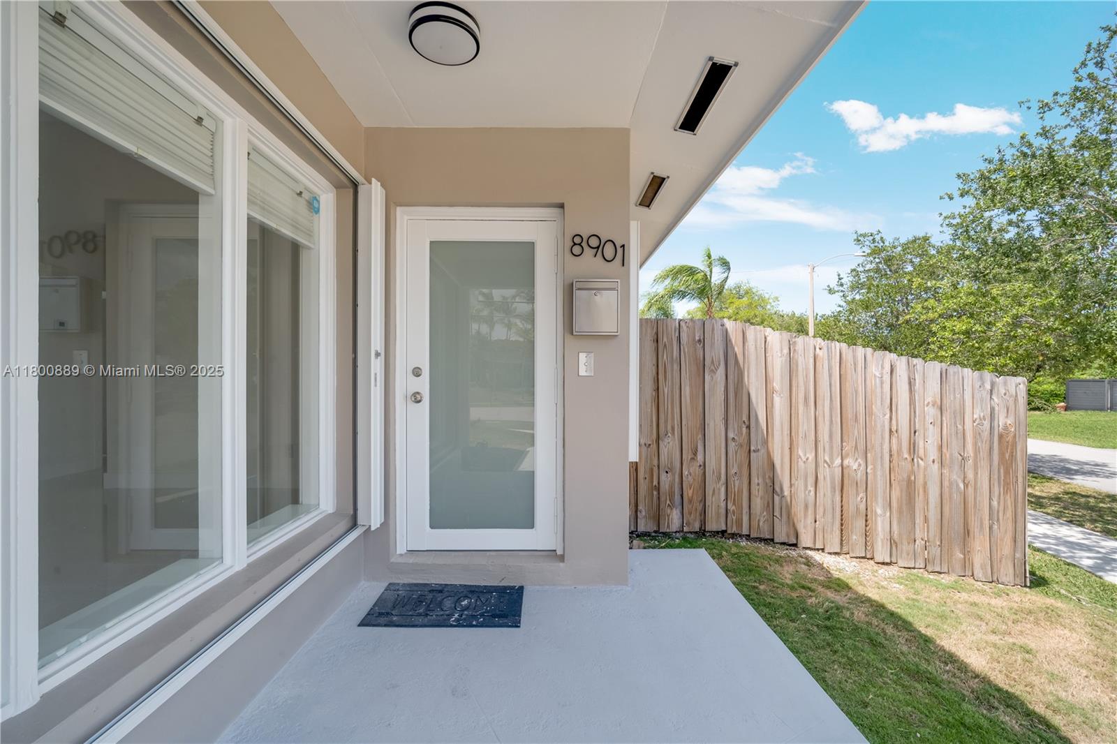 8901 SW 149th Ter Right side