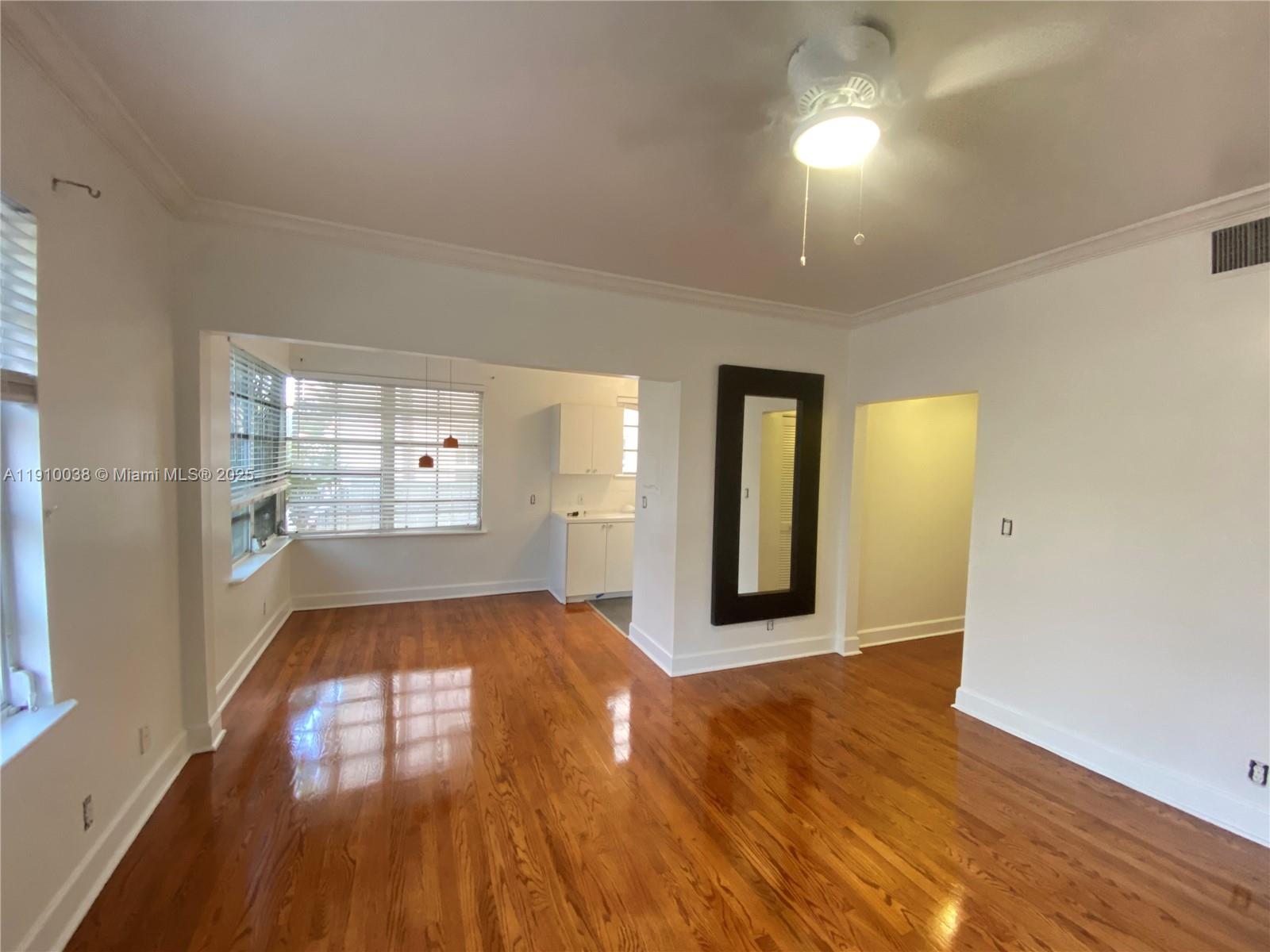 ART DECO CONDO - Residential Lease