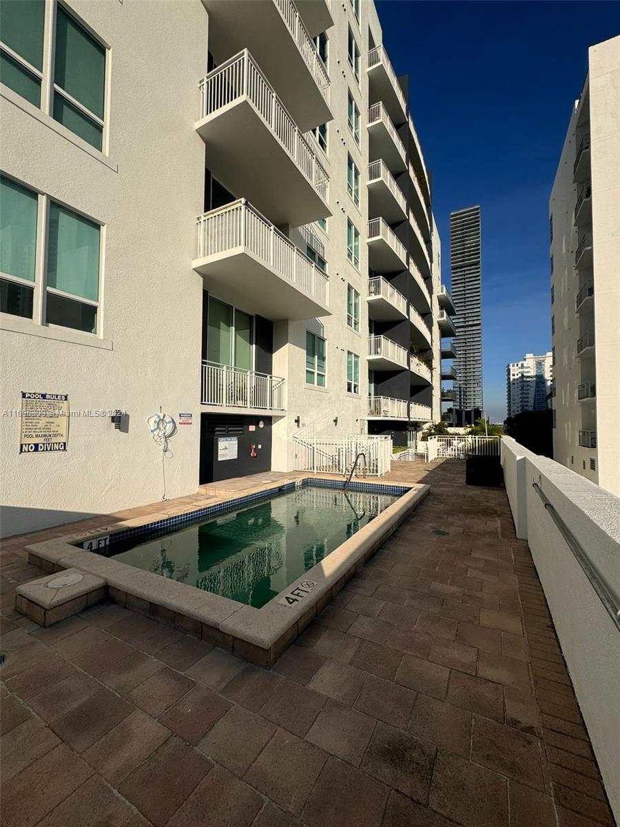 UPTOWN LOFTS CONDO - Residential