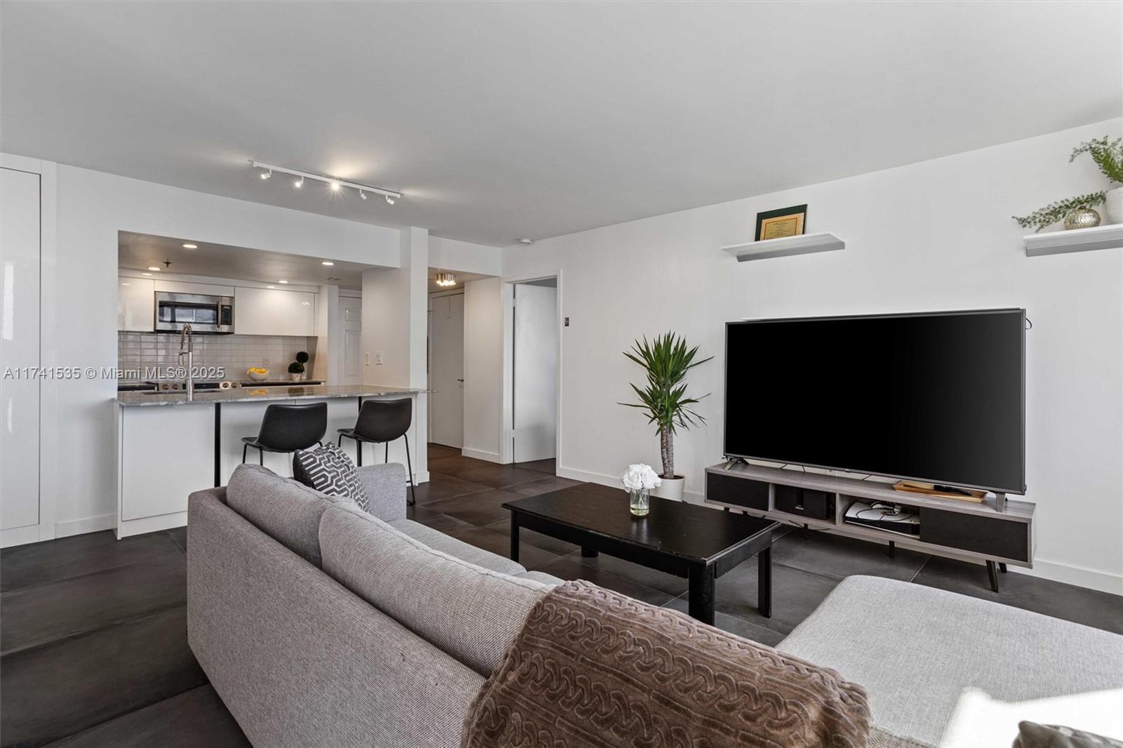 BRICKELL KEY II CONDO - Residential