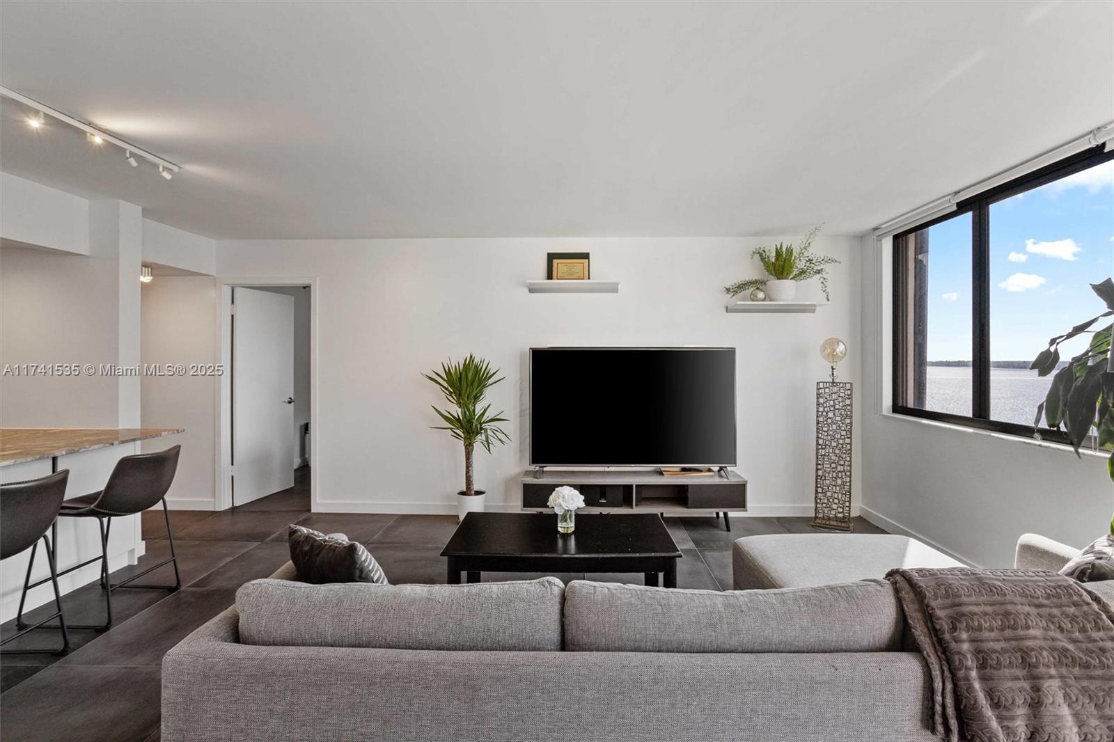 540 Brickell Key Dr 1519