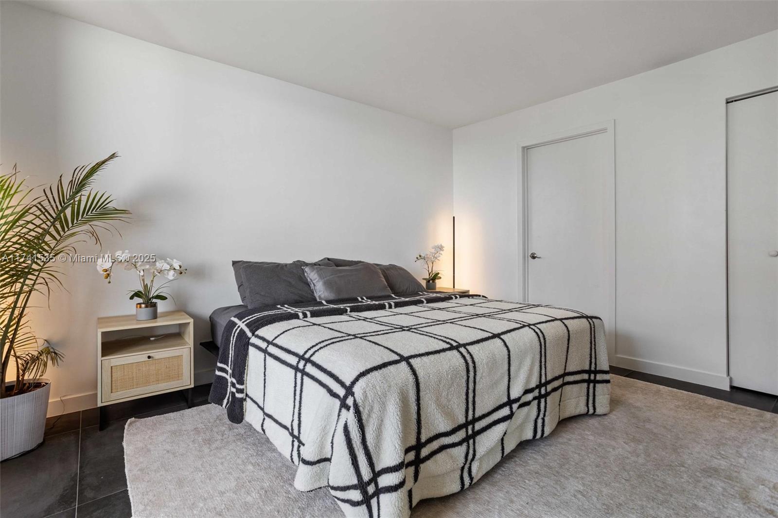 BRICKELL KEY II CONDO - Residential