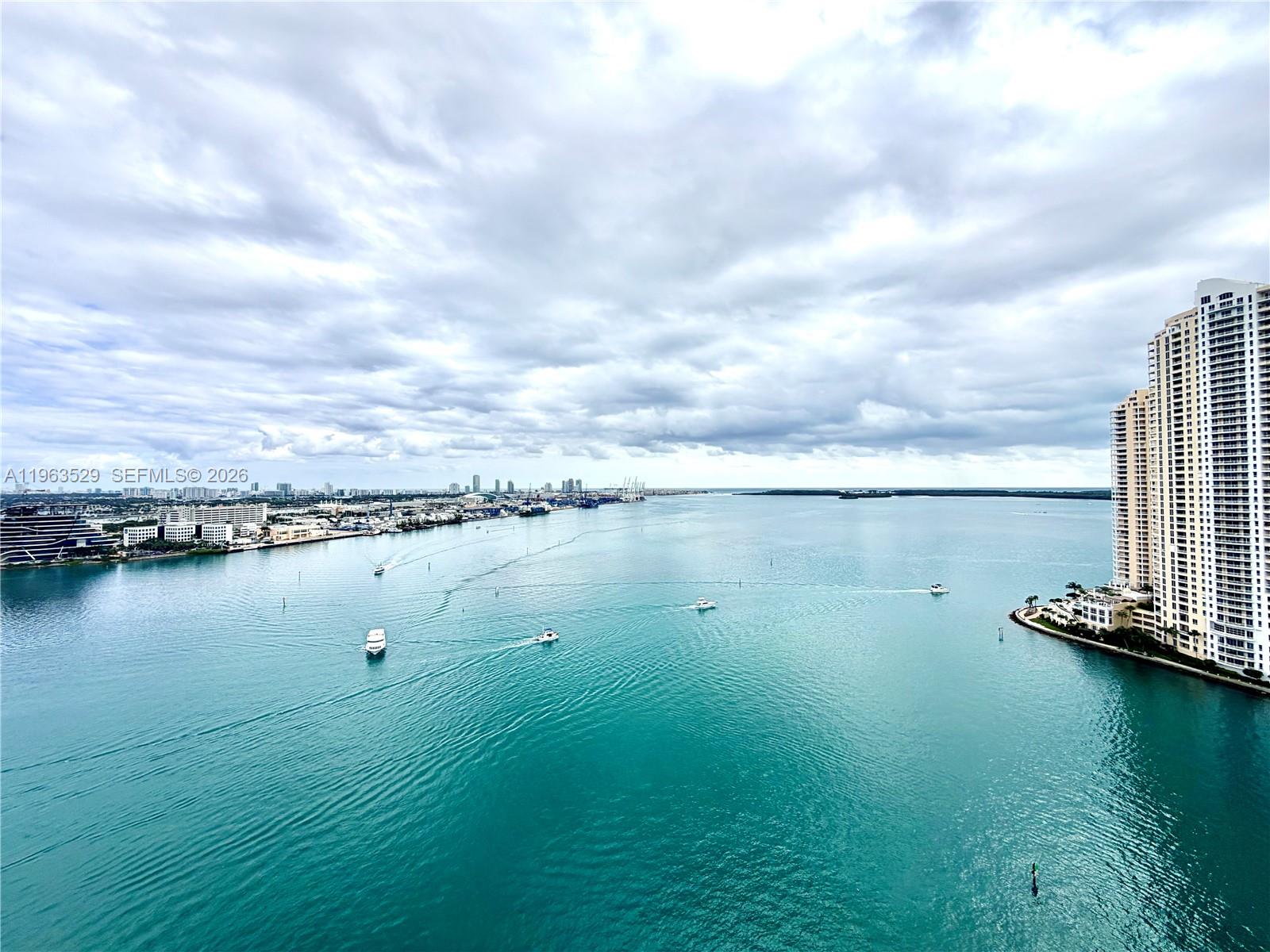 335 S Biscayne Blvd 2512