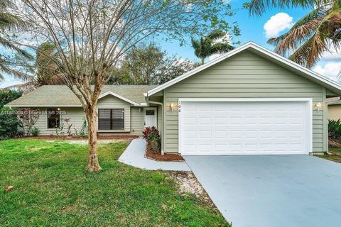 106 SW Airview Ave Port St Lucie FL 34984