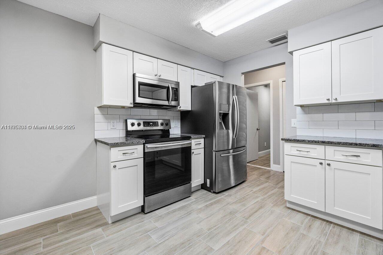 PORT ST LUCIE SECTION 18 - Residential