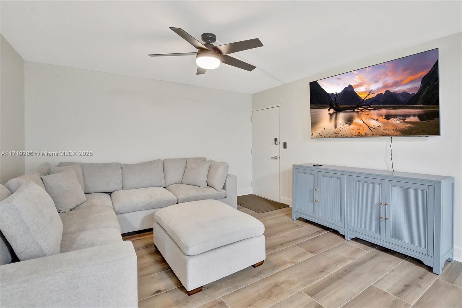 520 Orton Ave 303