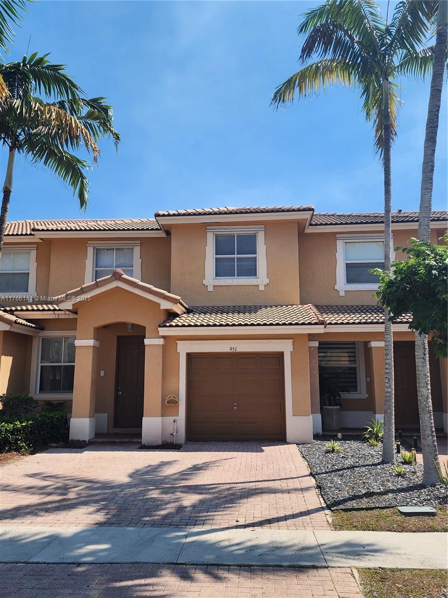 Rental Property at 951 Ne 41st Pl, Homestead, Miami-Dade County, Florida - Bedrooms: 3 
Bathrooms: 3  - $2,500 MO.