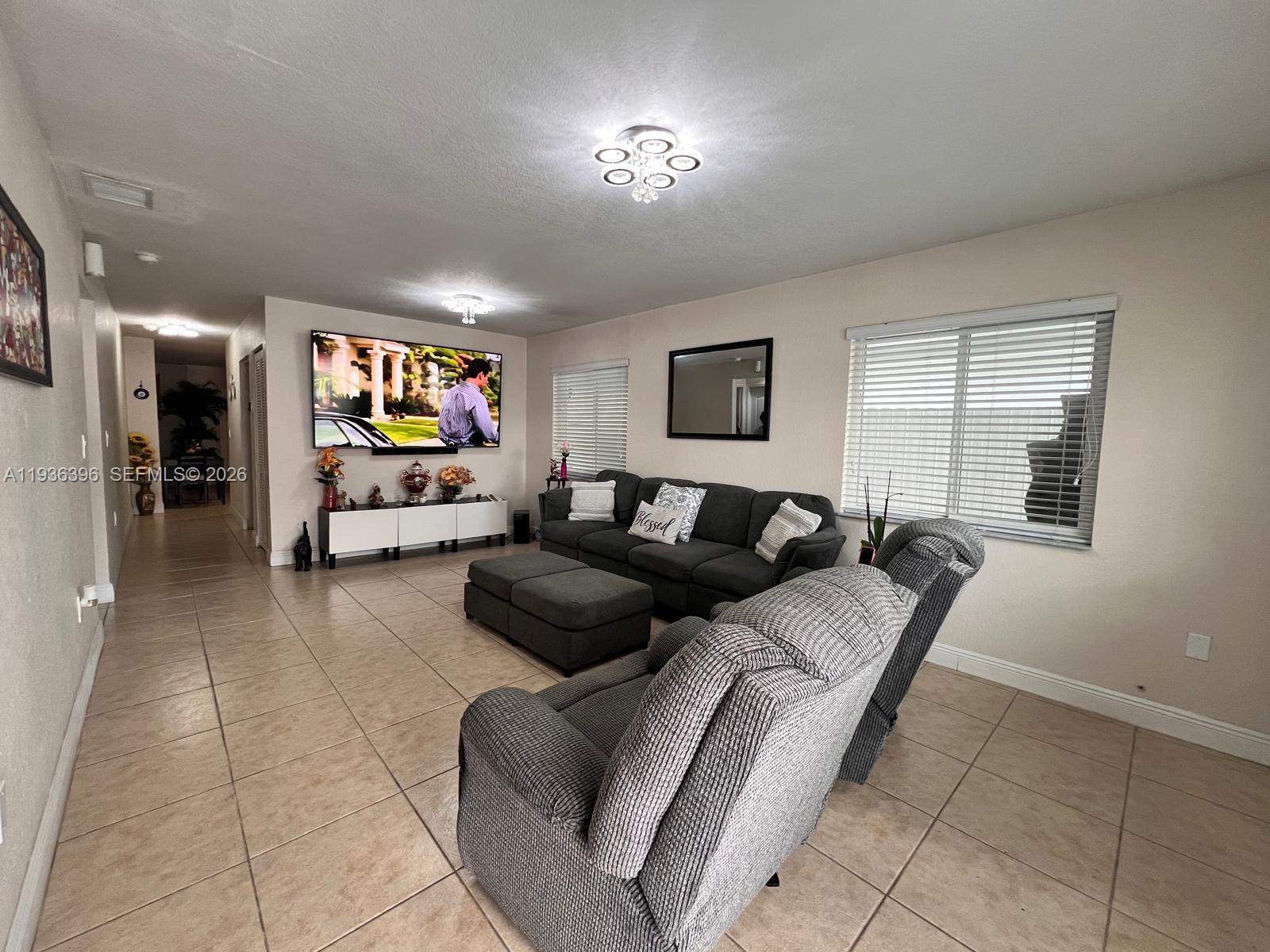 HIALEAH HEIGHTS - Residential