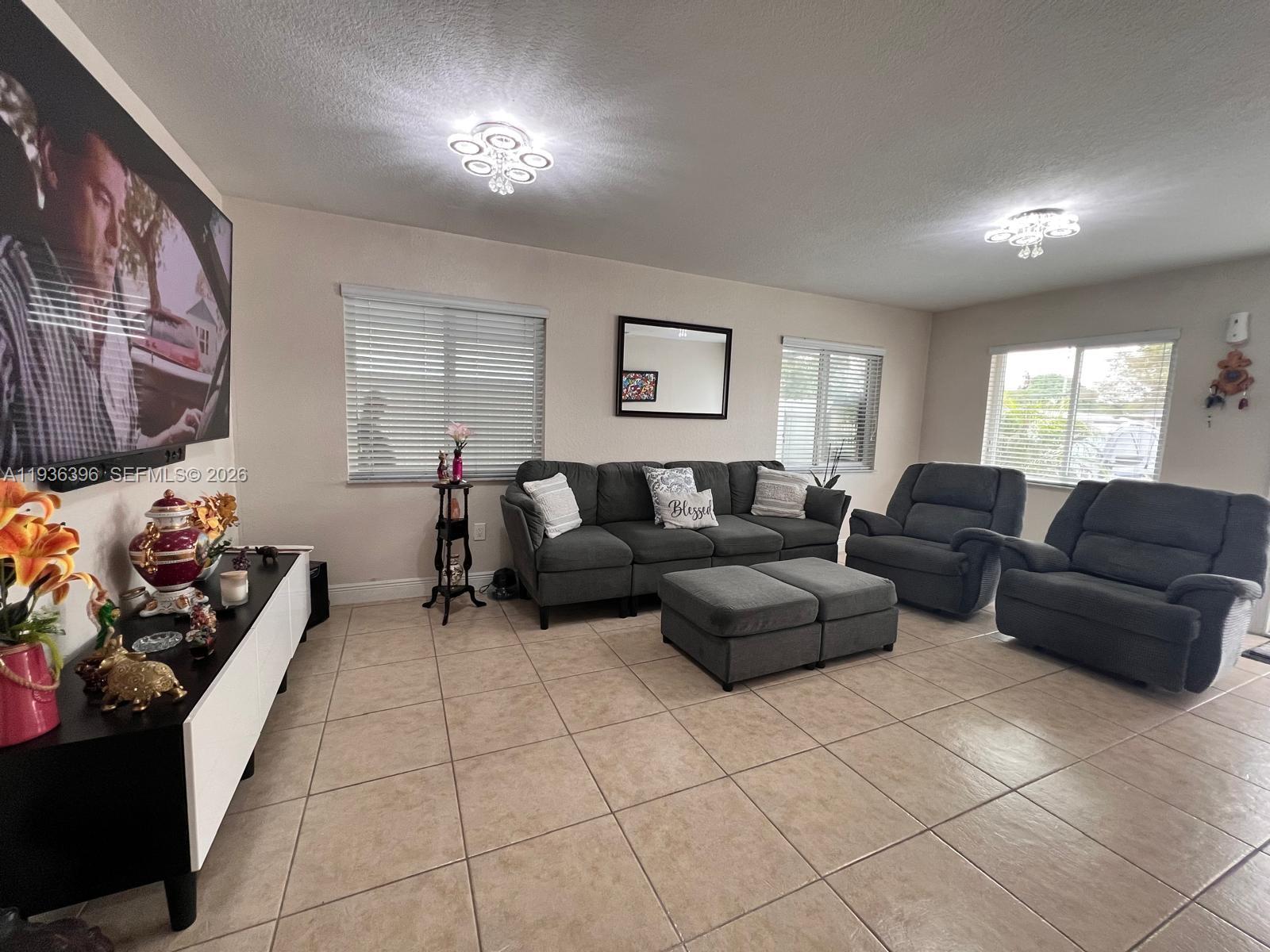 HIALEAH HEIGHTS - Residential