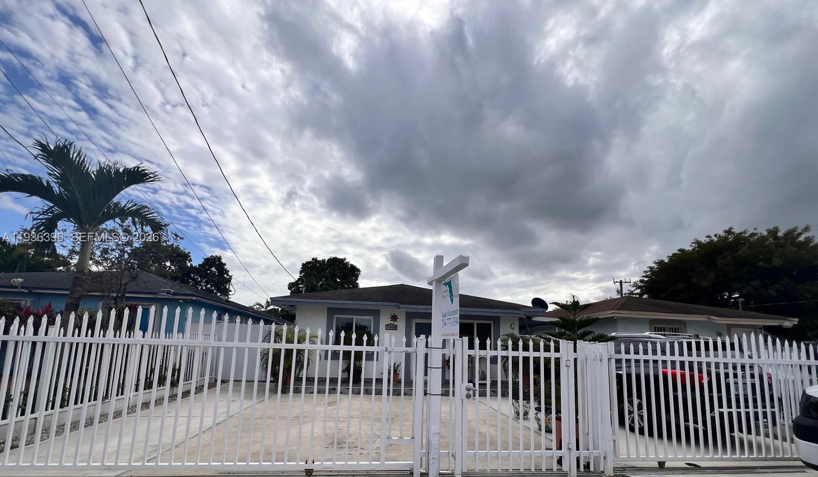 HIALEAH HEIGHTS - Residential