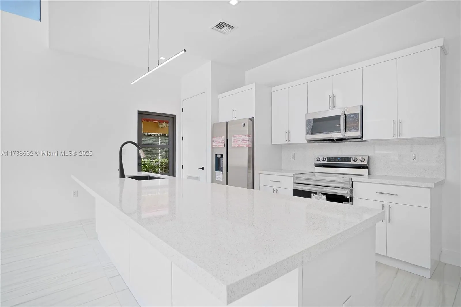 Miami, Florida 33127, United States, 3 Bedrooms Bedrooms, ,3 BathroomsBathrooms,Residential,Active,9581