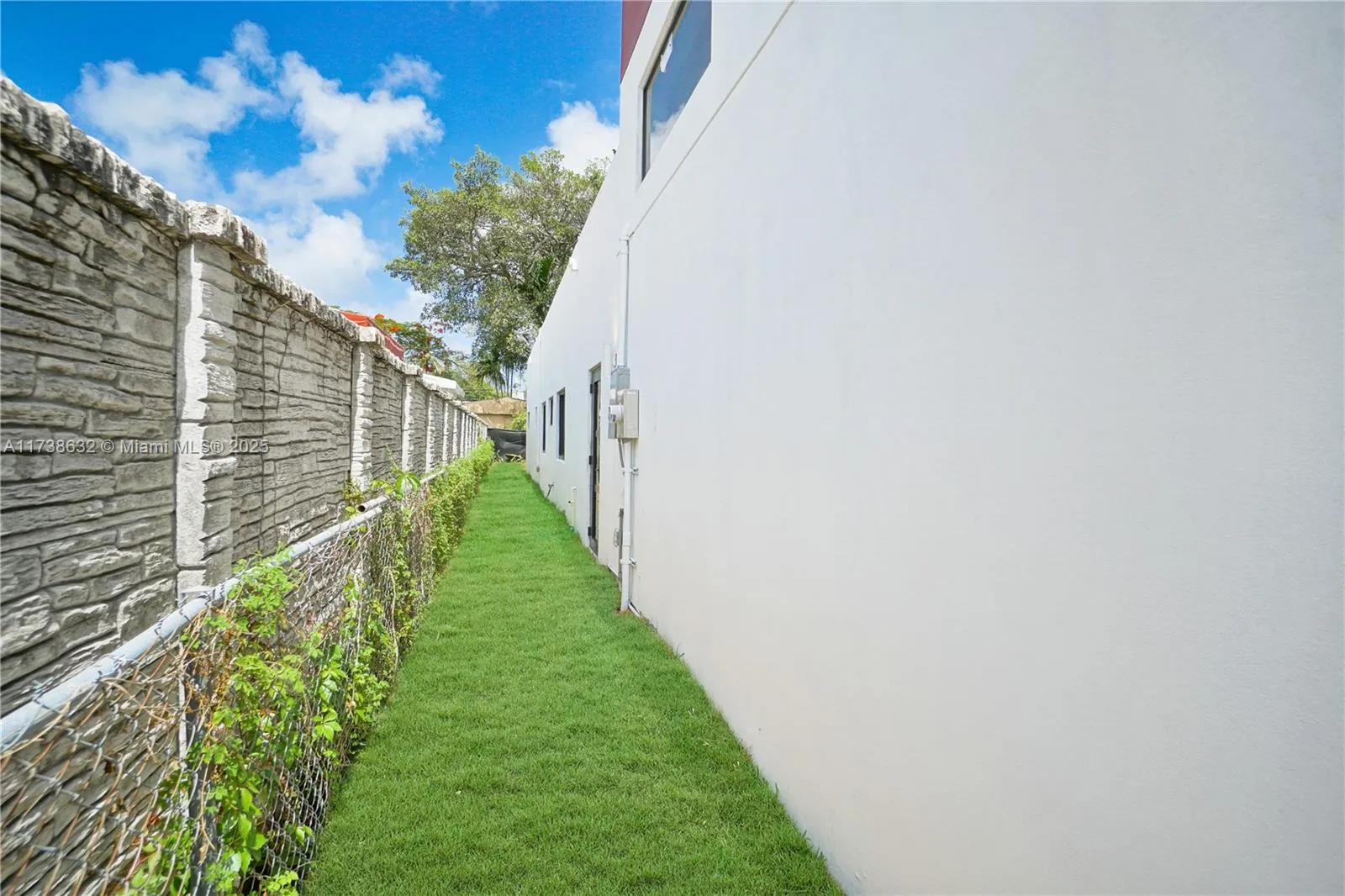 Miami, Florida 33127, United States, 3 Bedrooms Bedrooms, ,3 BathroomsBathrooms,Residential,Active,9581