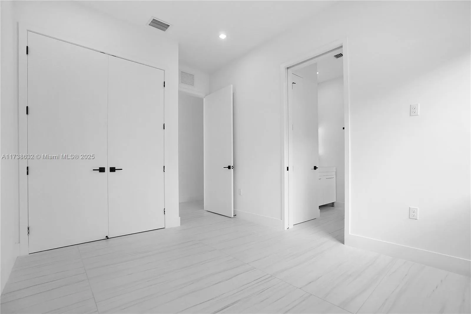 Miami, Florida 33127, United States, 3 Bedrooms Bedrooms, ,3 BathroomsBathrooms,Residential,Active,9581