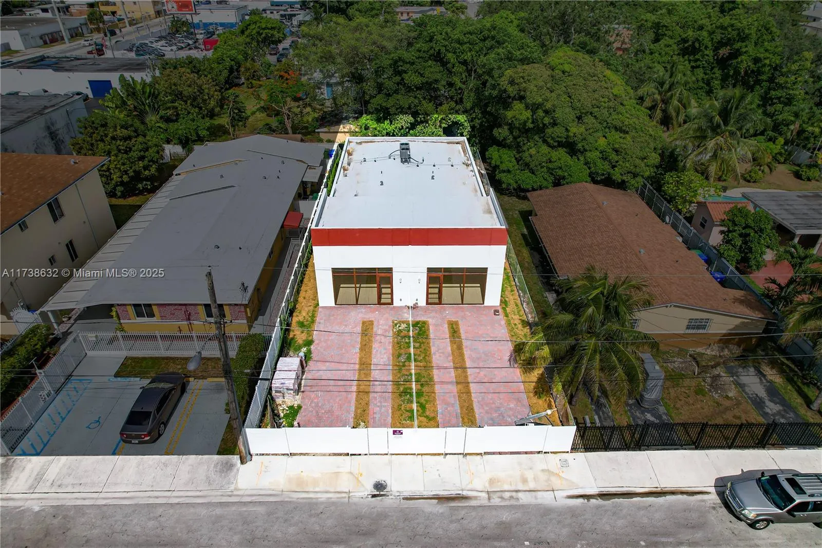 Miami, Florida 33127, United States, 3 Bedrooms Bedrooms, ,3 BathroomsBathrooms,Residential,Active,9581