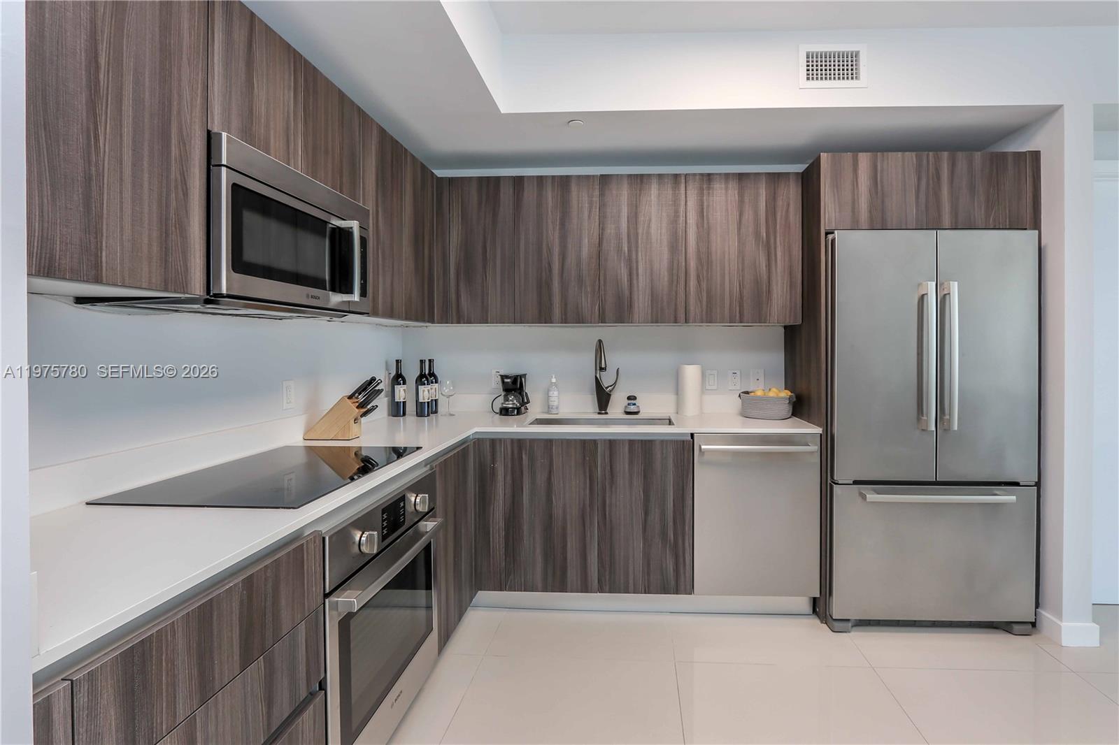 ARIA ON THE BAY CONDO - Residential Lease