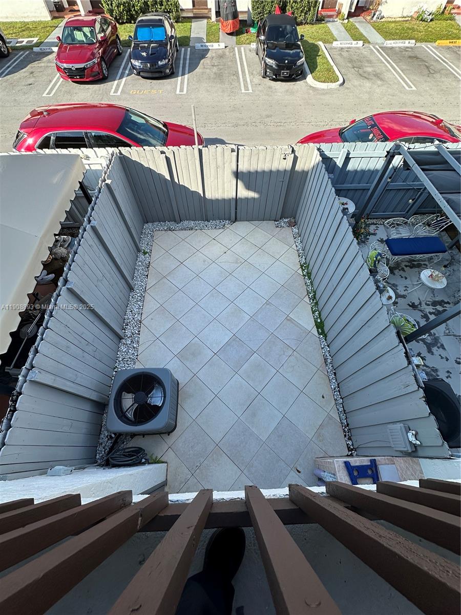 MILLER DREAM TOWNHOMES CO - Residential