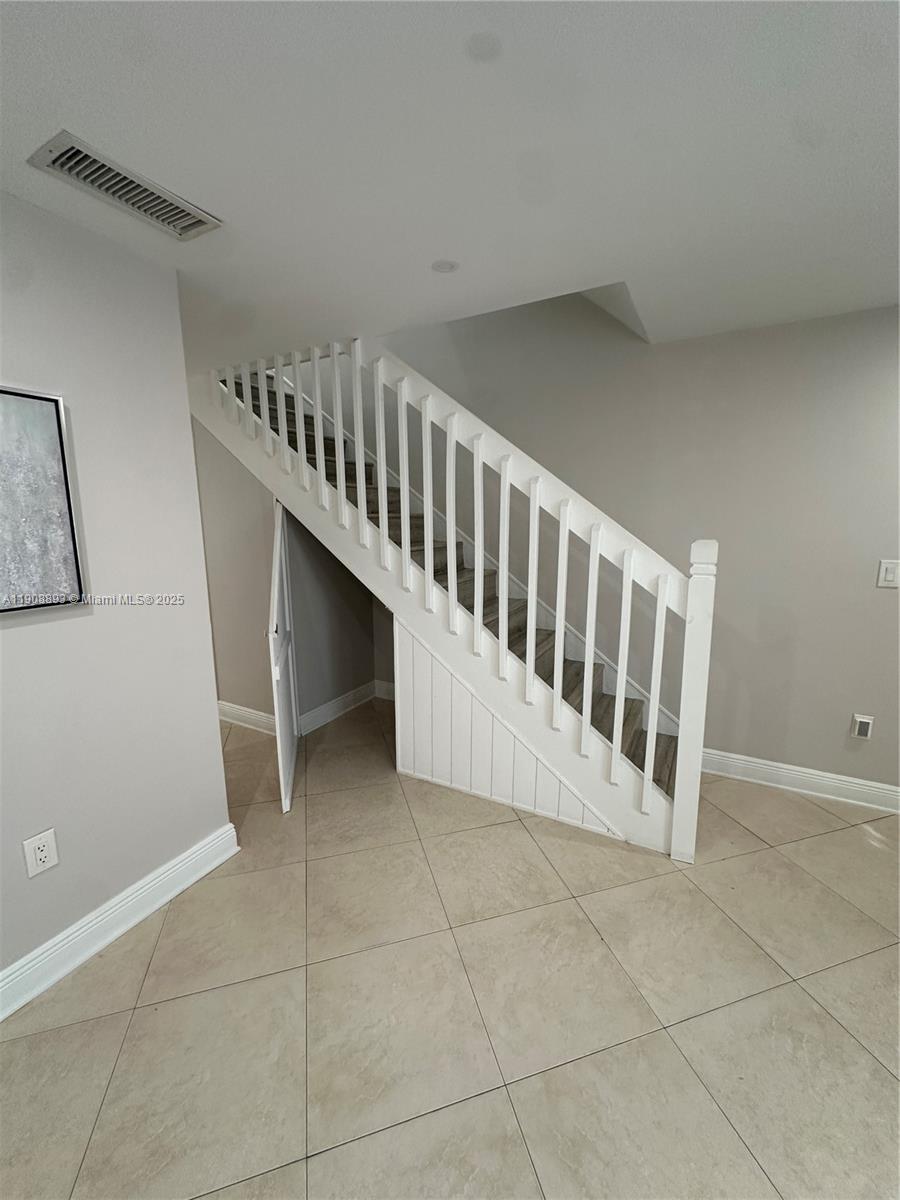 MILLER DREAM TOWNHOMES CO - Residential