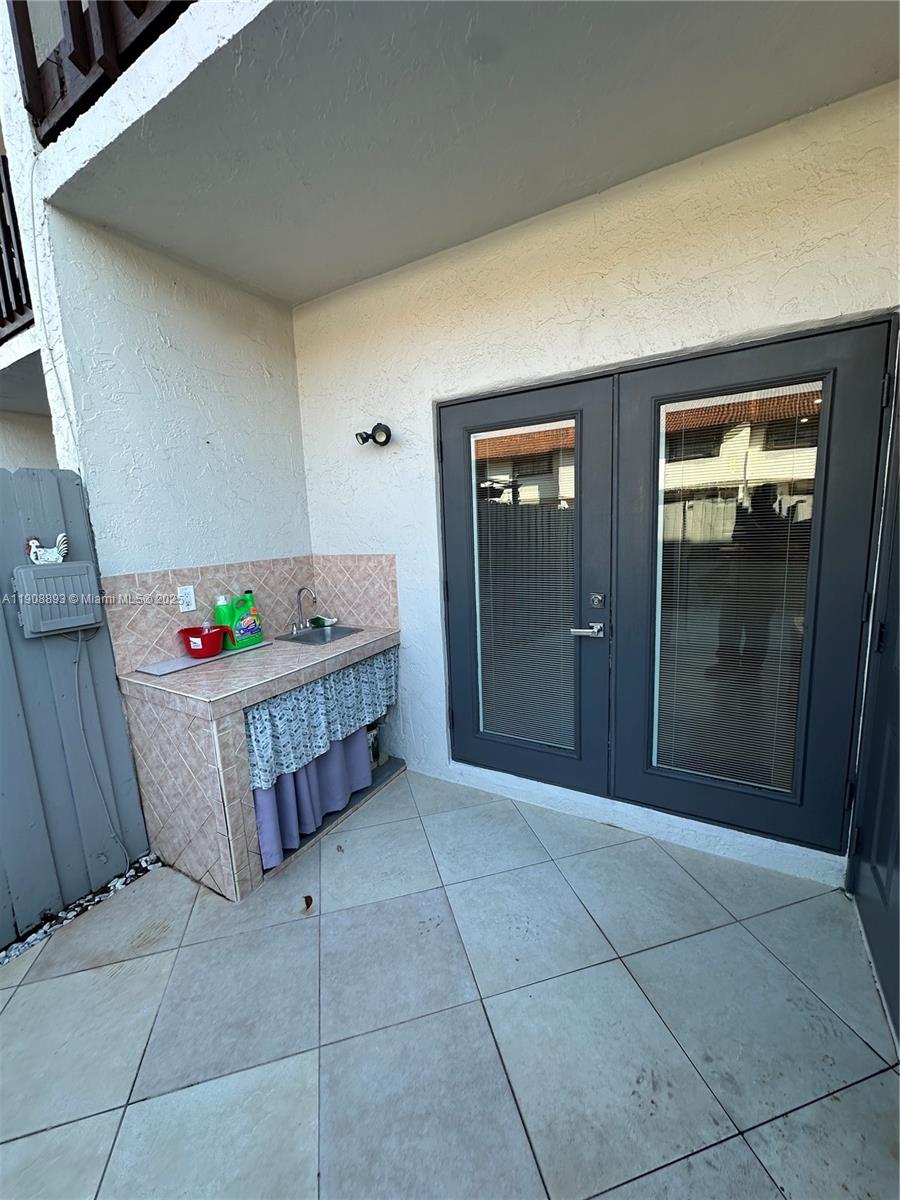 MILLER DREAM TOWNHOMES CO - Residential