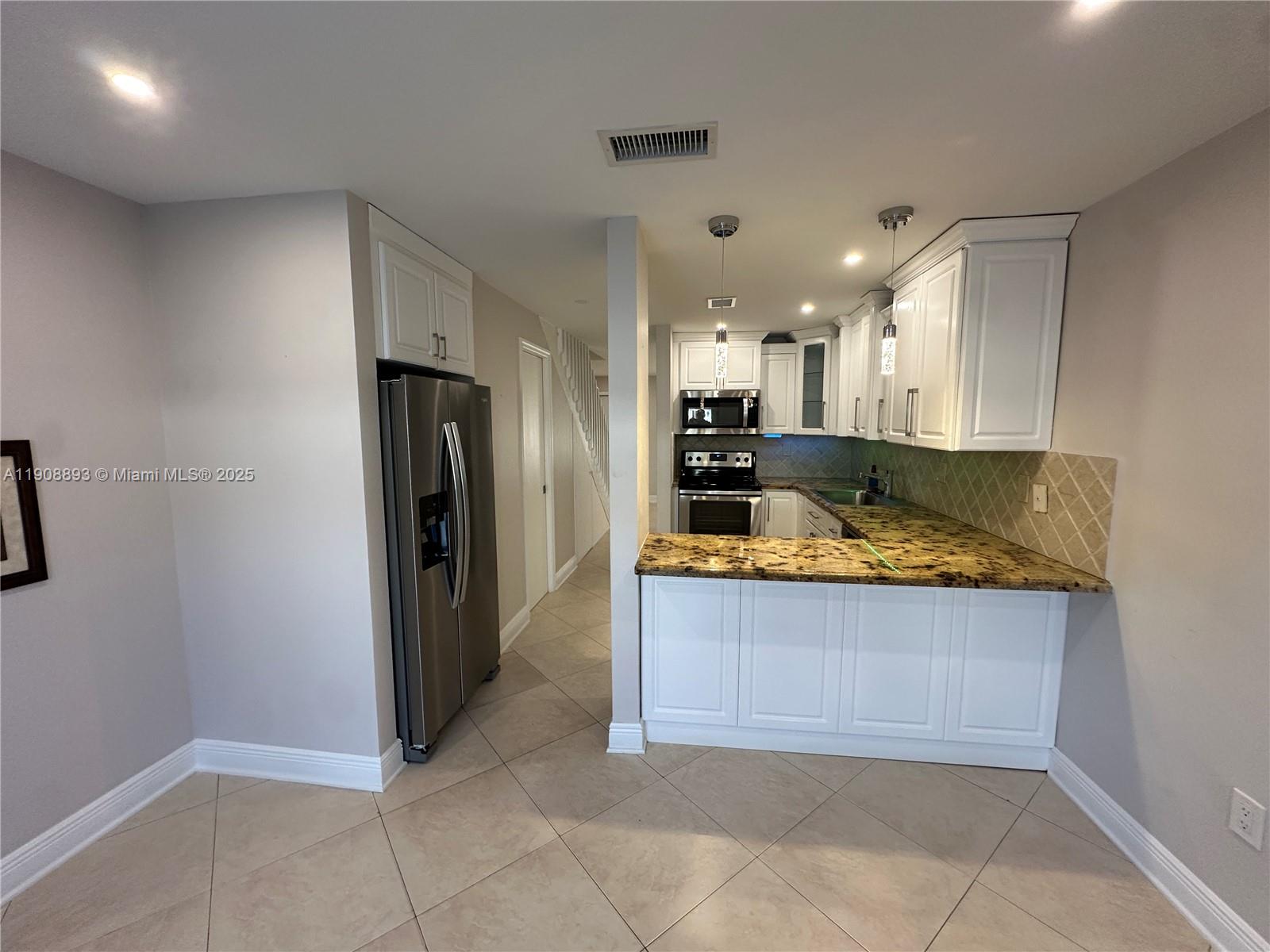 MILLER DREAM TOWNHOMES CO - Residential