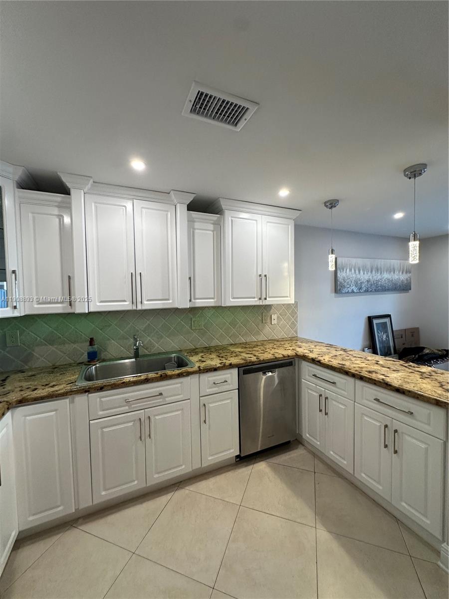 MILLER DREAM TOWNHOMES CO - Residential