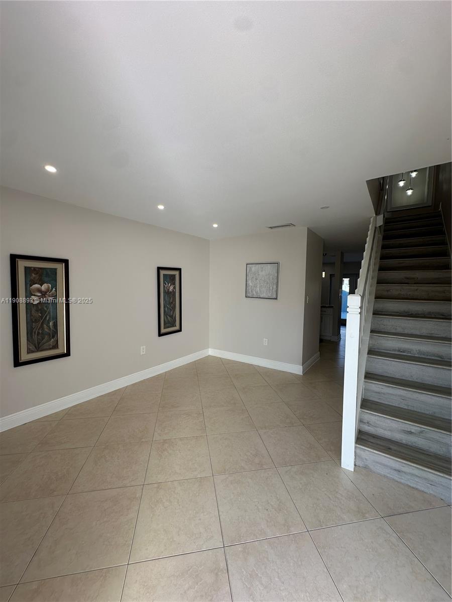 MILLER DREAM TOWNHOMES CO - Residential