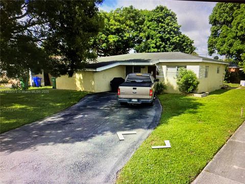 Photo of 3100 SW 67th Ter, Miramar, FL 33023 (MLS # A11905173)