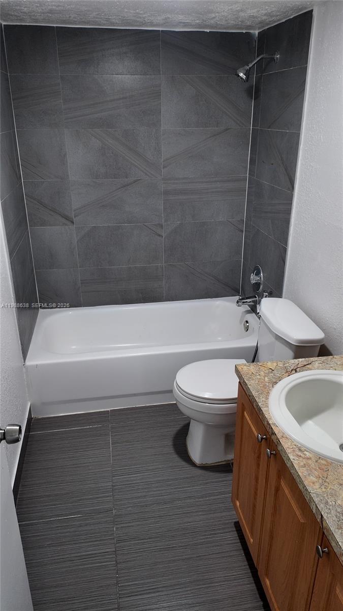 A A DOOLEY SUB - Residential Lease