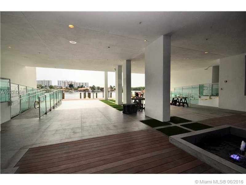 400 SUNNY ISLES - Residential Lease