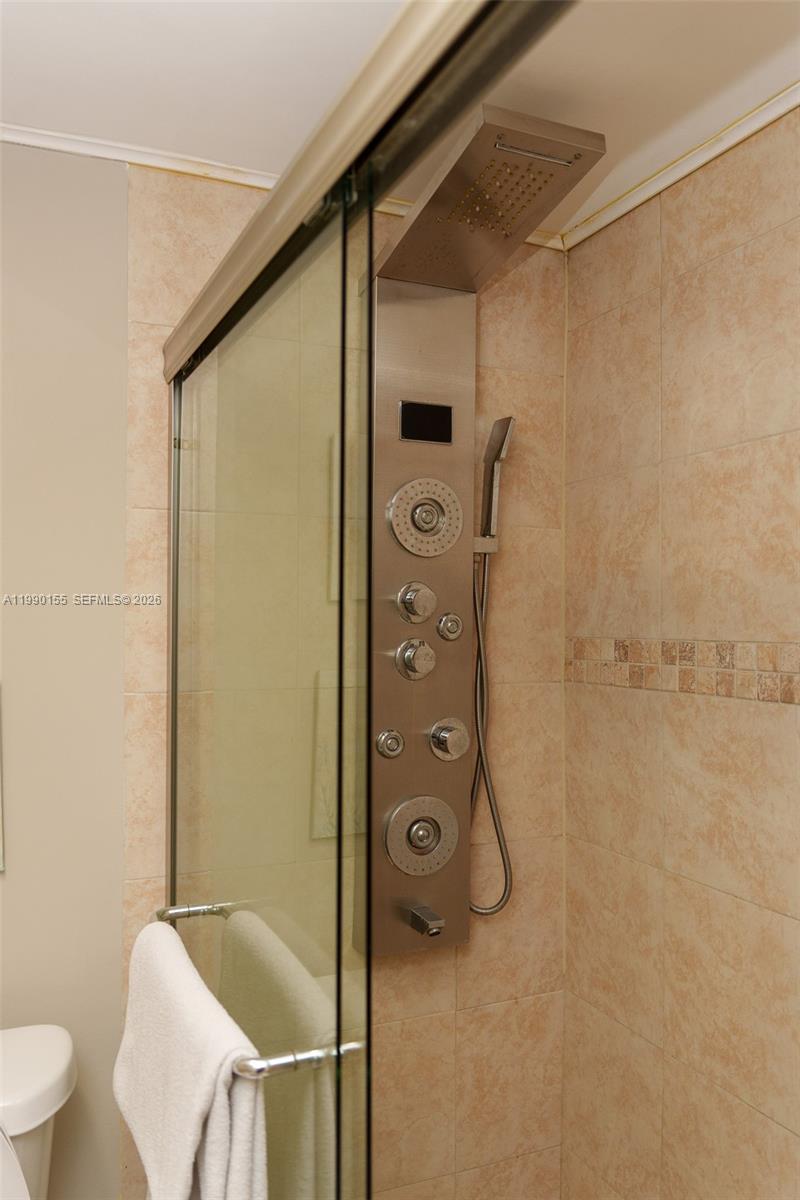 THE ARBOUR TOWNHOUSE COND - Residential