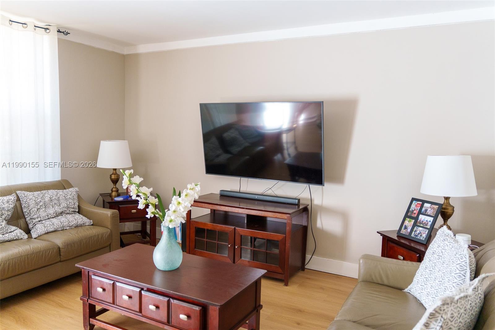 THE ARBOUR TOWNHOUSE COND - Residential