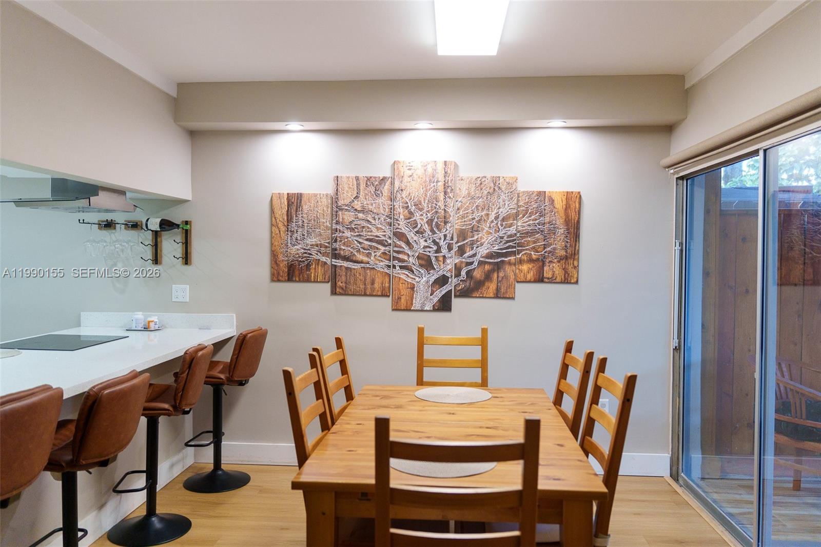 THE ARBOUR TOWNHOUSE COND - Residential