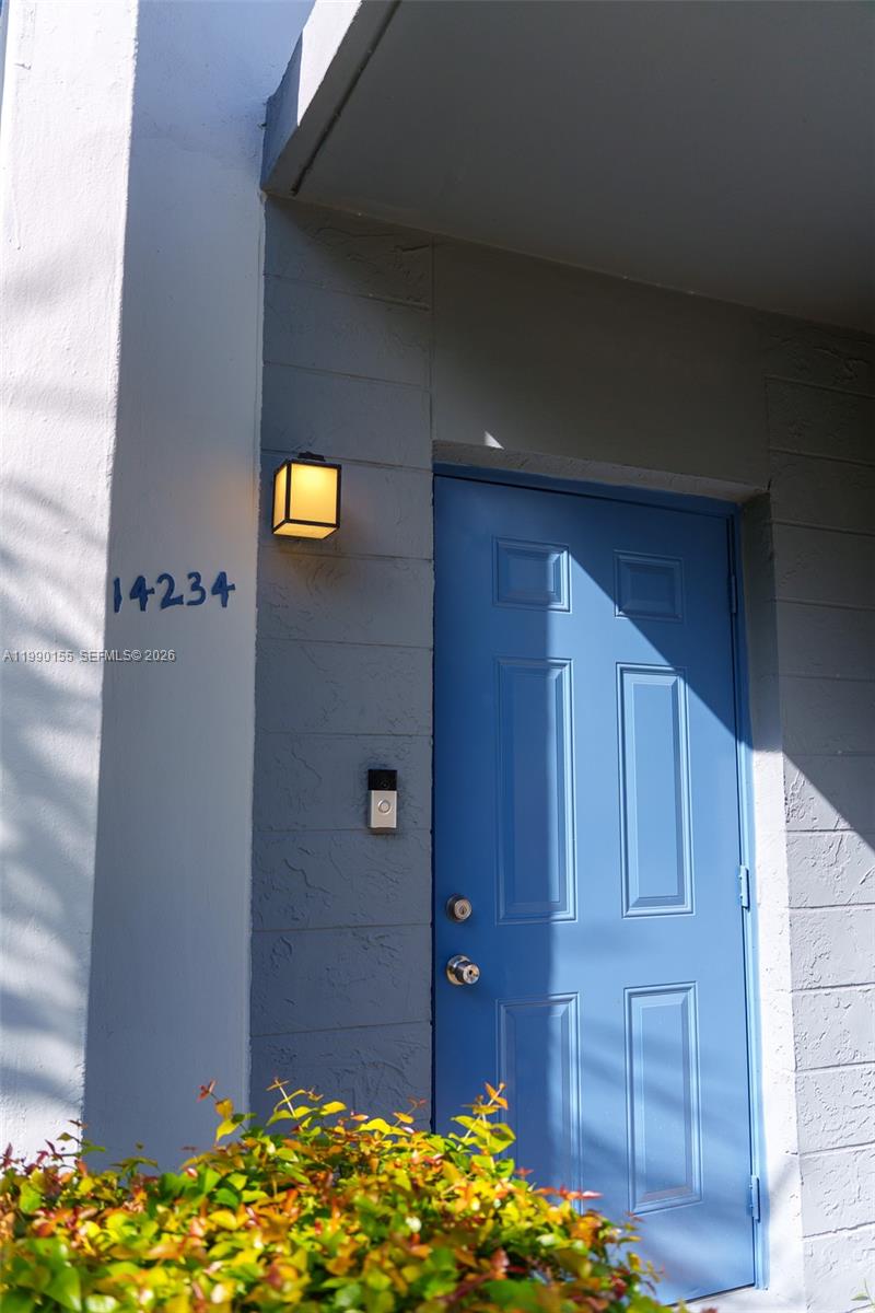 THE ARBOUR TOWNHOUSE COND - Residential