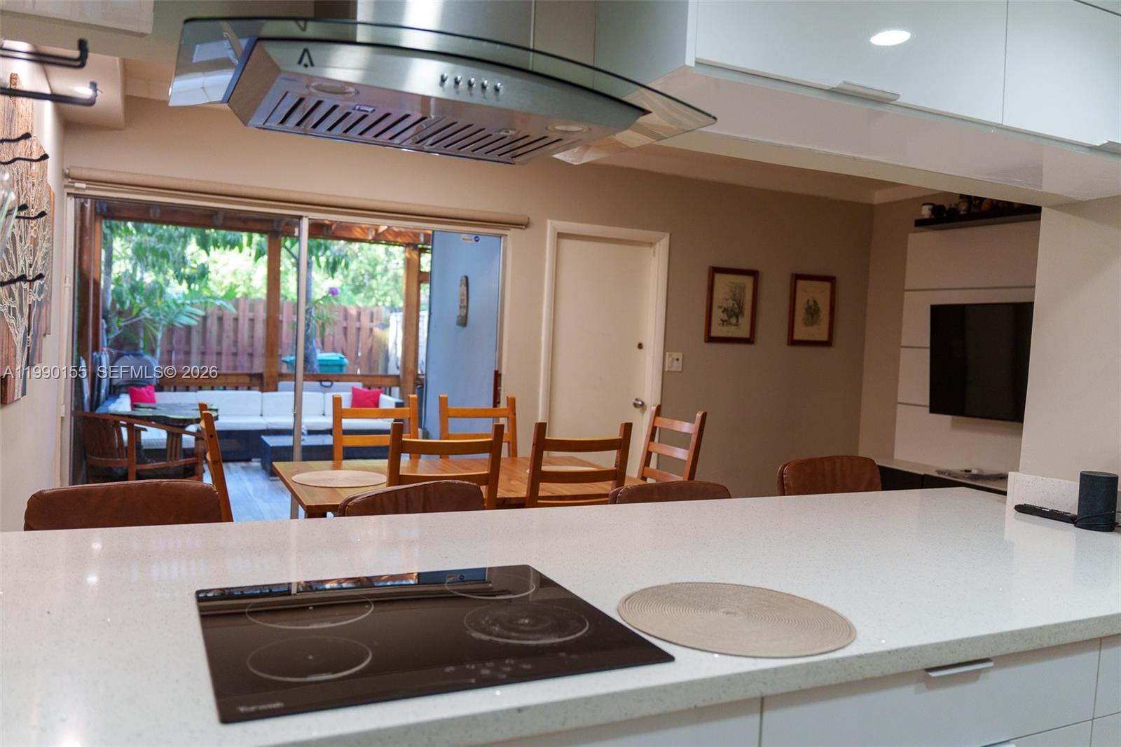 THE ARBOUR TOWNHOUSE COND - Residential