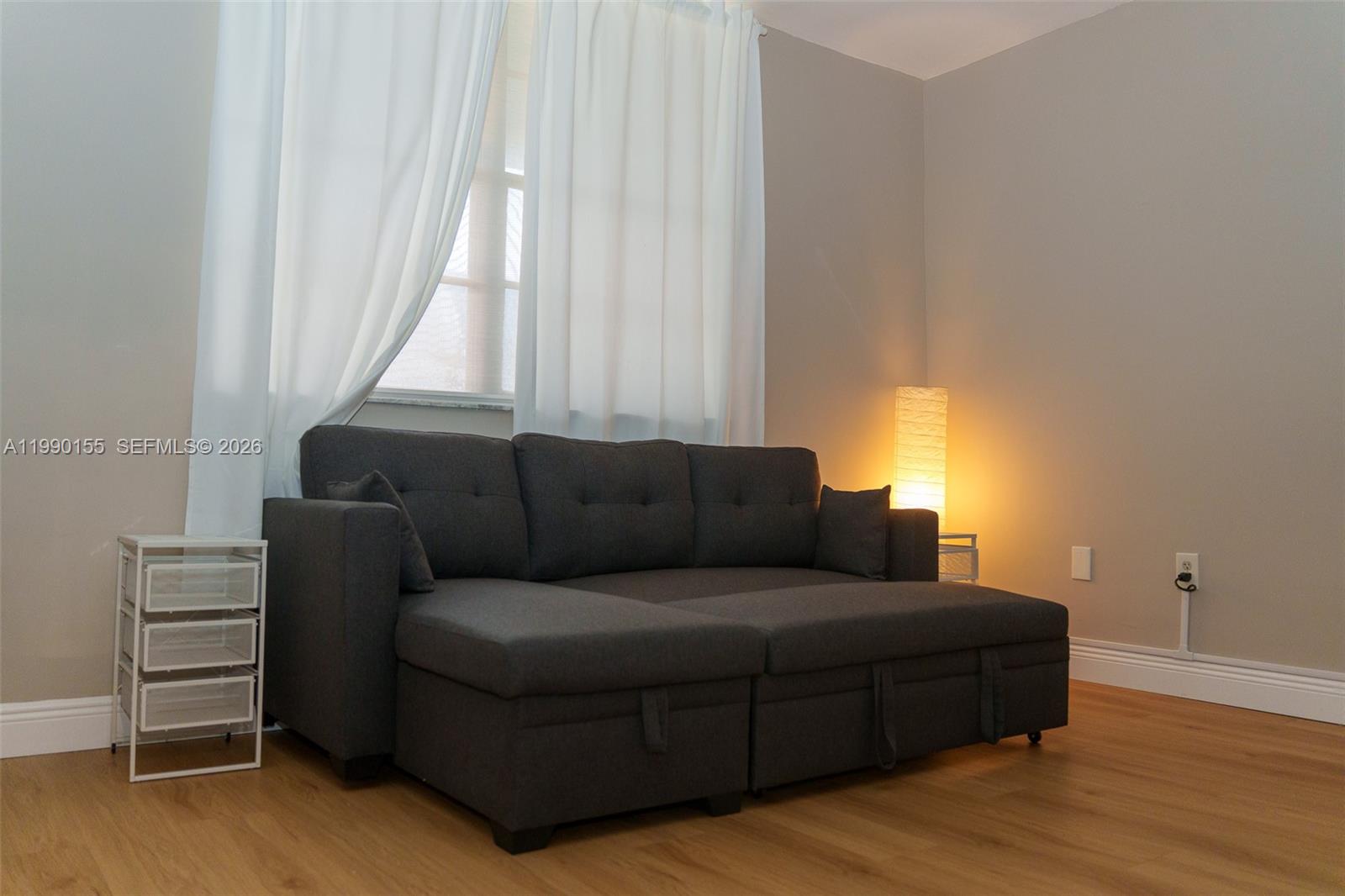 THE ARBOUR TOWNHOUSE COND - Residential