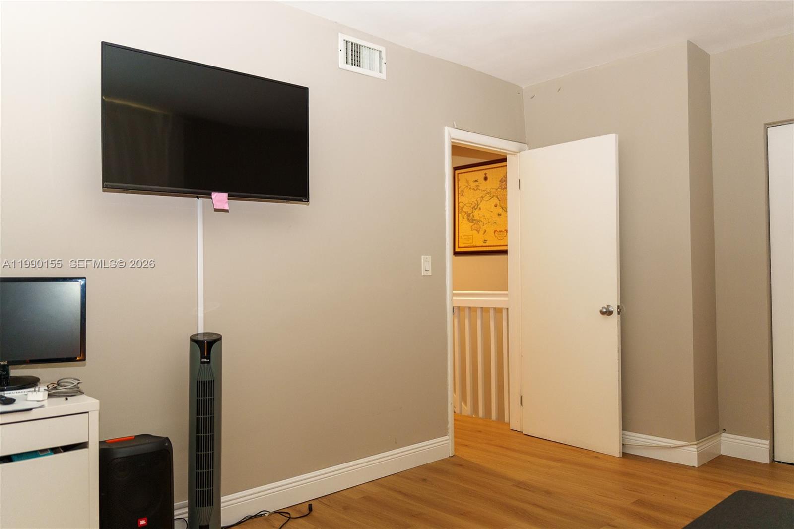 THE ARBOUR TOWNHOUSE COND - Residential