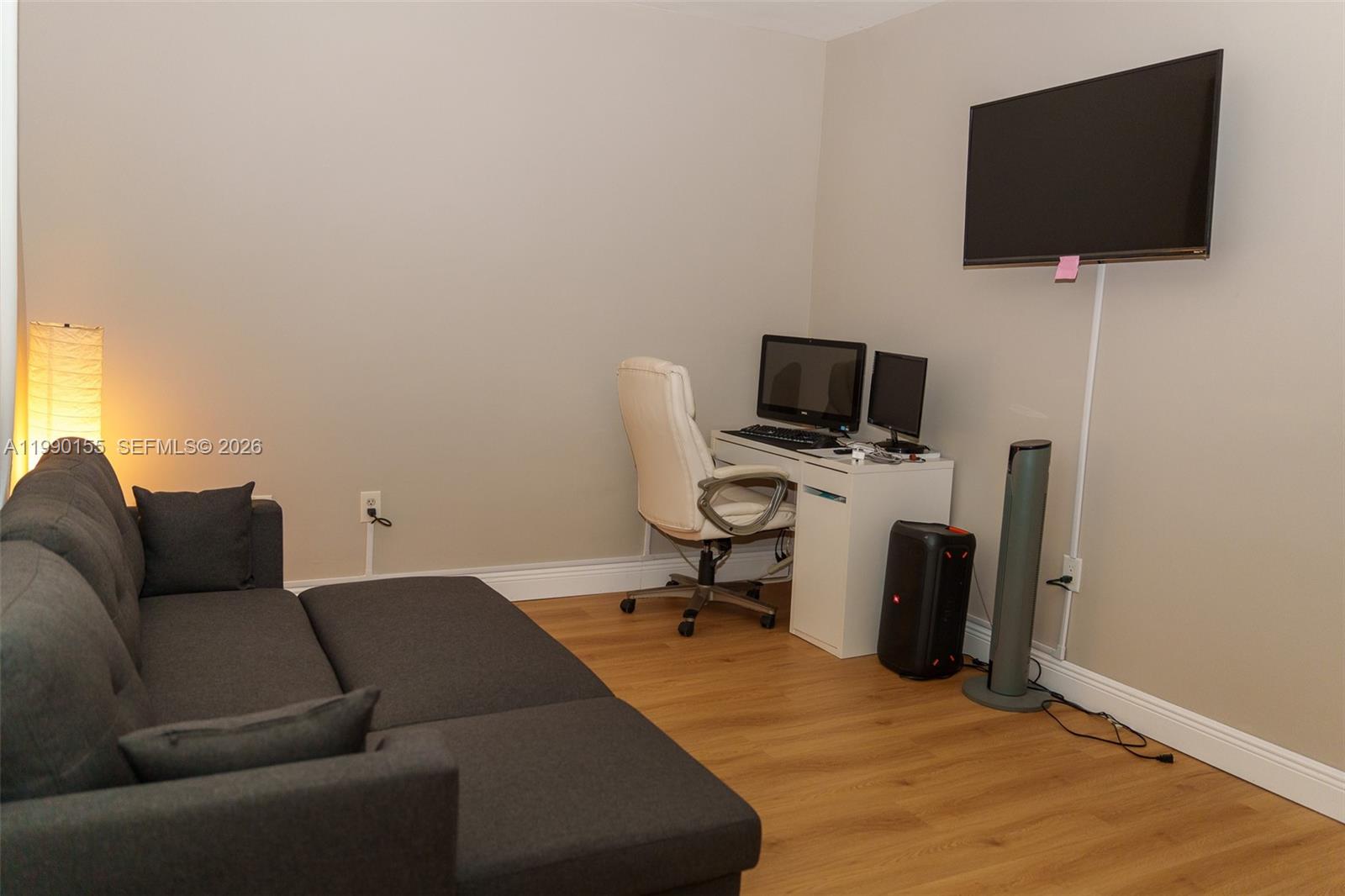 THE ARBOUR TOWNHOUSE COND - Residential